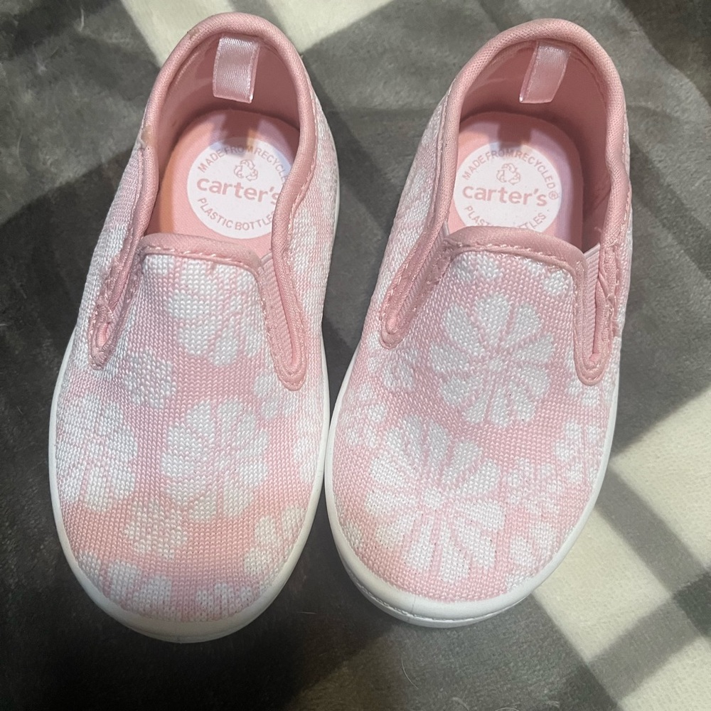 Carter’s pink baby size 7 slip on shoes